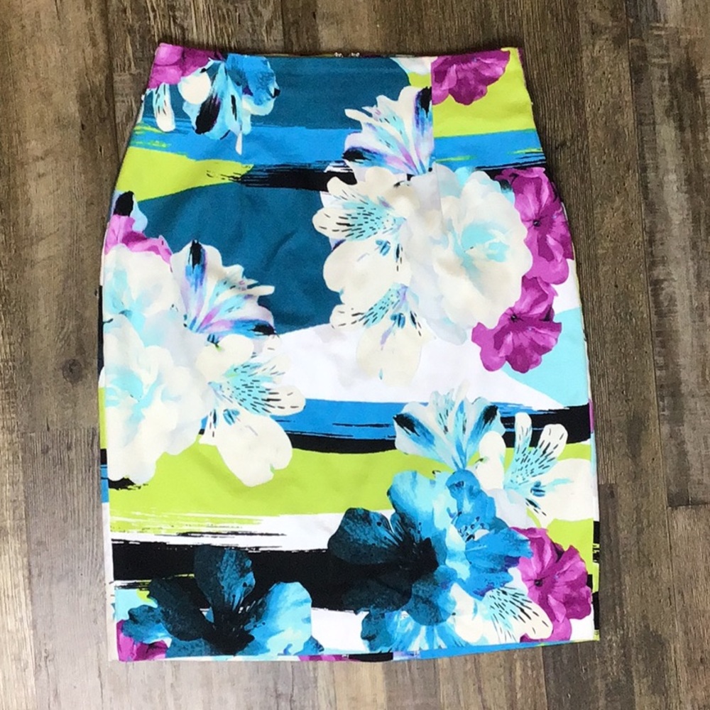 WORTHINGTON SKIRT - Colorful Summer Fun